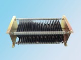 不銹鋼電阻器，是指在電子電路中時(shí)常會(huì)用到不銹鋼電阻器器，簡(jiǎn)稱不銹鋼電阻器。所謂不銹鋼電阻器，是指電阻的阻值誤差、電阻的熱穩(wěn)定性（溫度系數(shù)）、電阻器的分布參數(shù)（分布電容和分布電感）等項(xiàng)指標(biāo)均達(dá)到一定標(biāo)準(zhǔn)的電阻器。